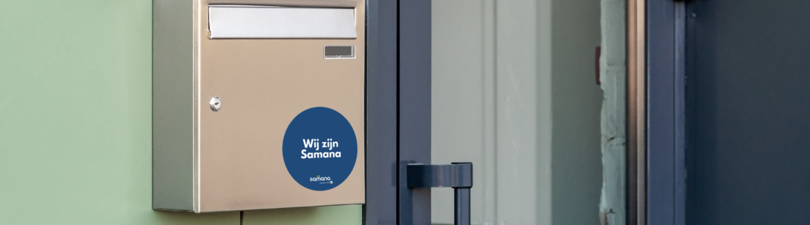 Beeld_Sticker op brievenbus